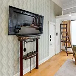 King First Floor Sleep8 4Beds 2Ba Swepson Escape